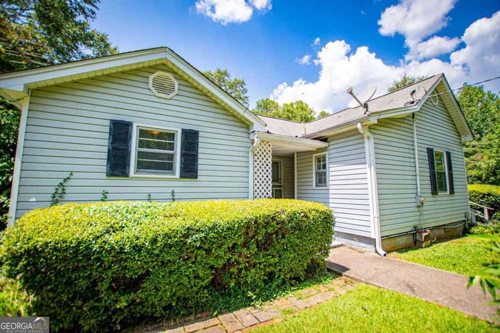 53 Garrett LN Carrollton, GA 30117