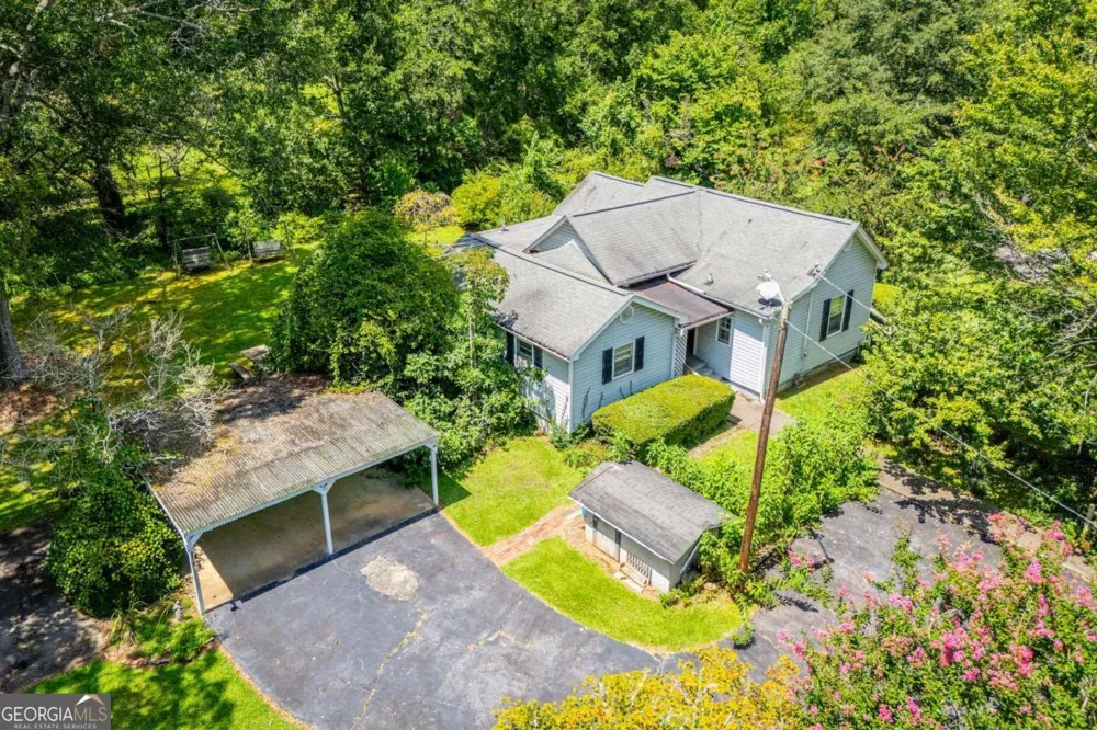 53 Garrett LN Carrollton, GA 30117