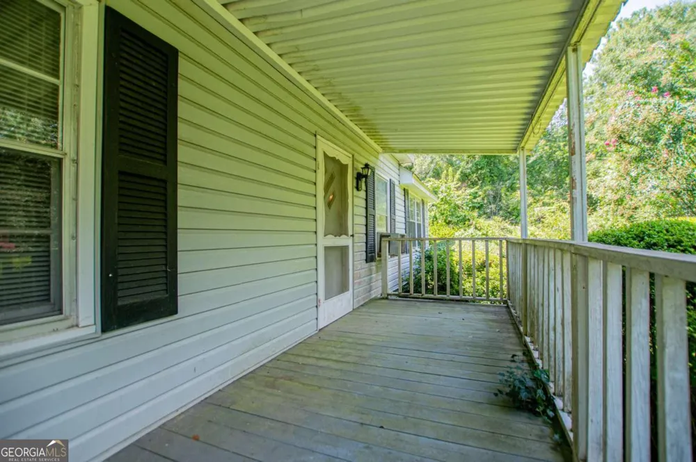 53 Garrett LN Carrollton, GA 30117