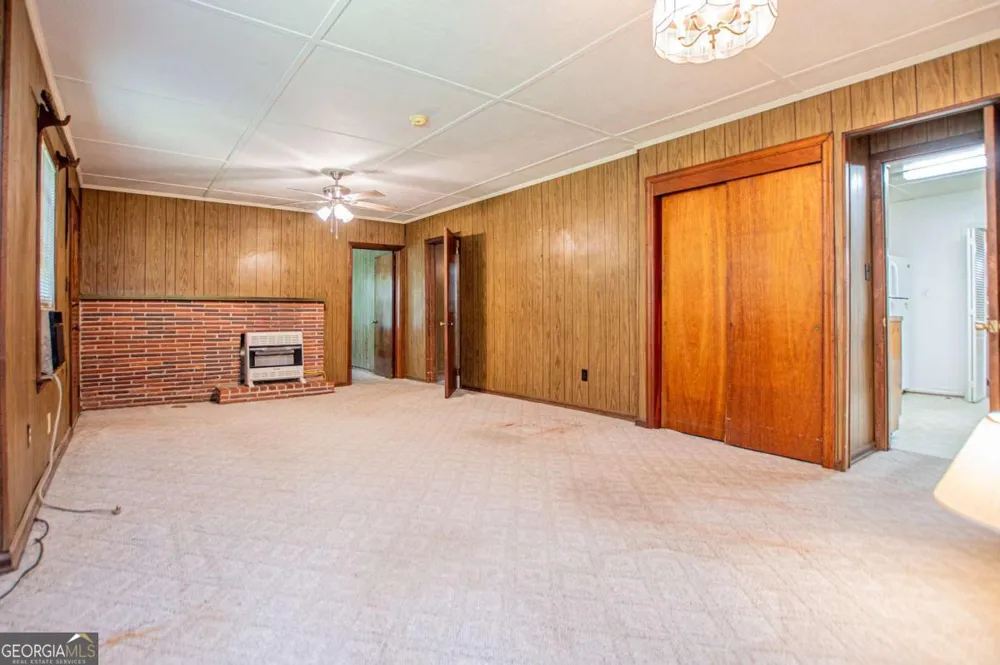 53 Garrett LN Carrollton, GA 30117
