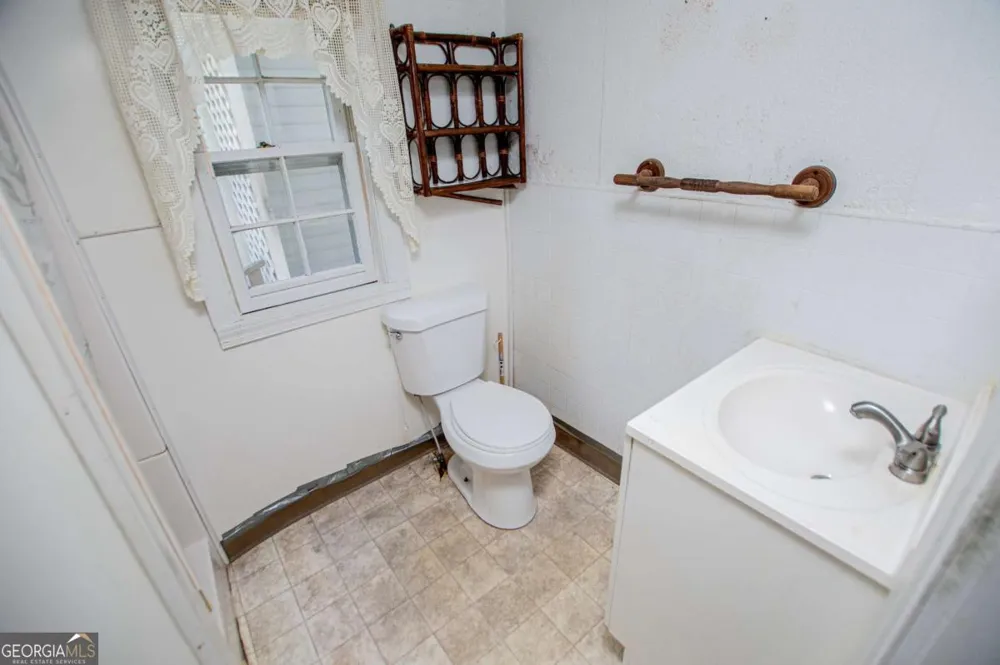 53 Garrett LN Carrollton, GA 30117
