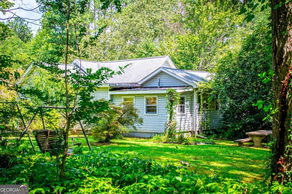 53 Garrett LN Carrollton, GA 30117