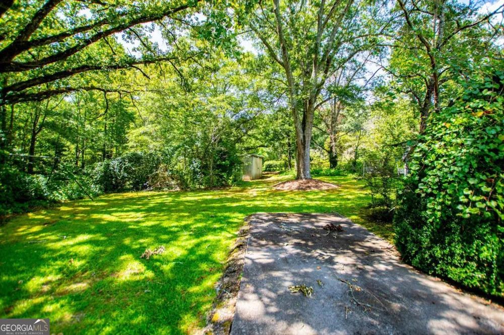 53 Garrett LN Carrollton, GA 30117