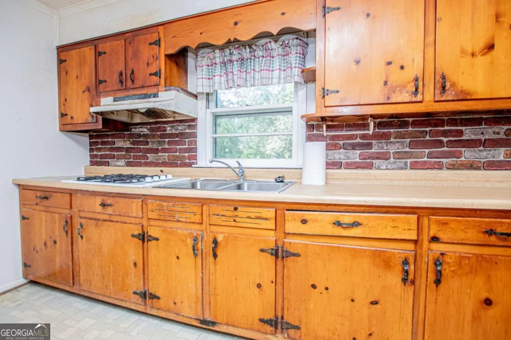 53 Garrett LN Carrollton, GA 30117