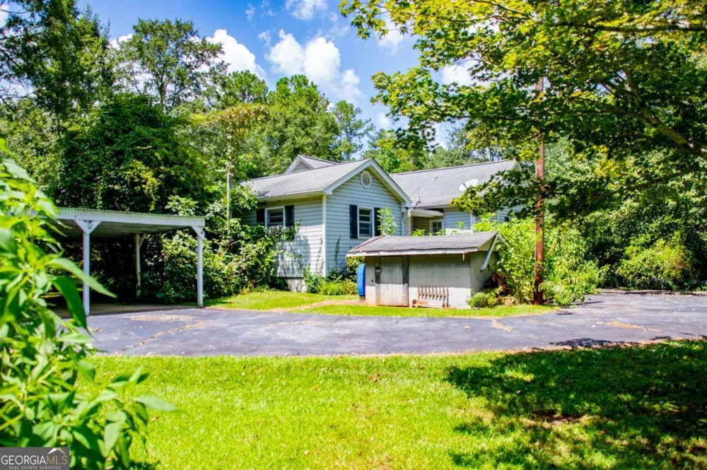 53 Garrett LN Carrollton, GA 30117