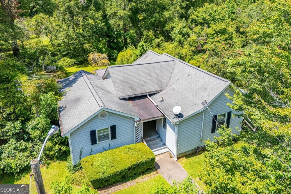 53 Garrett LN Carrollton, GA 30117