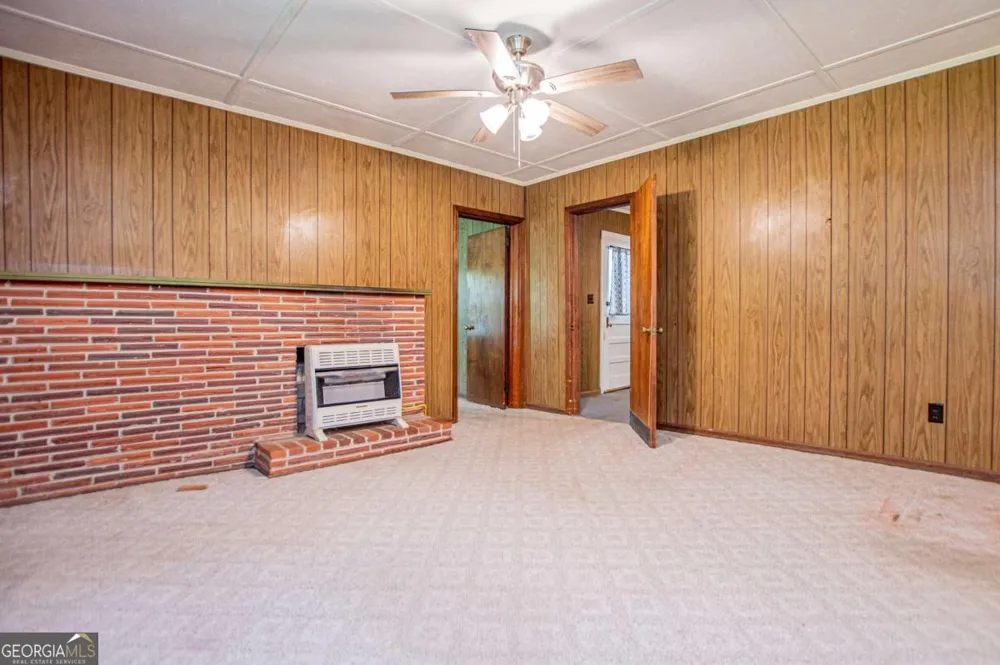 53 Garrett LN Carrollton, GA 30117