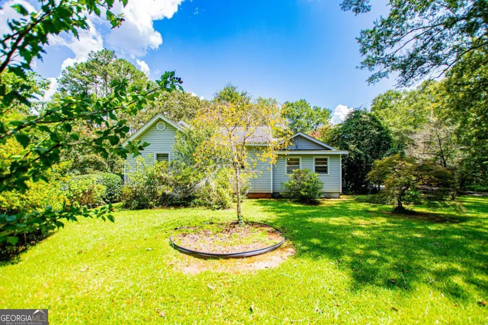 53 Garrett LN Carrollton, GA 30117