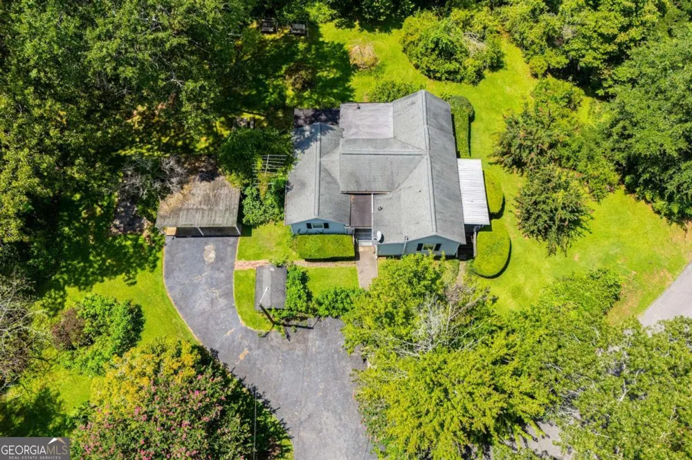 53 Garrett LN Carrollton, GA 30117