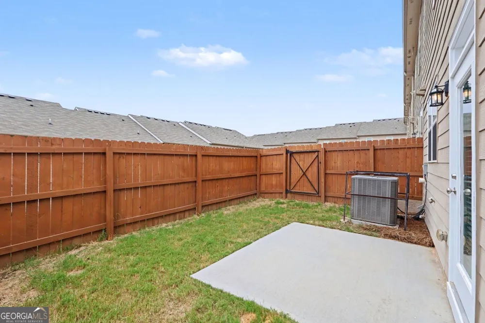 7666 Squire CT Fairburn, GA 30213