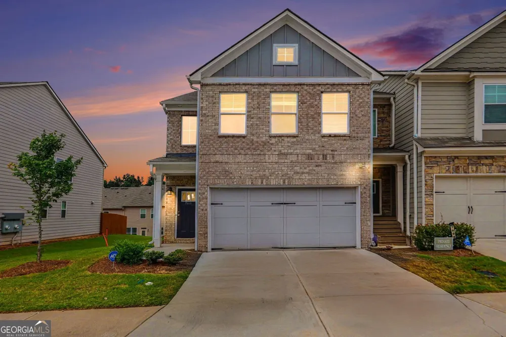 7666 Squire CT Fairburn, GA 30213