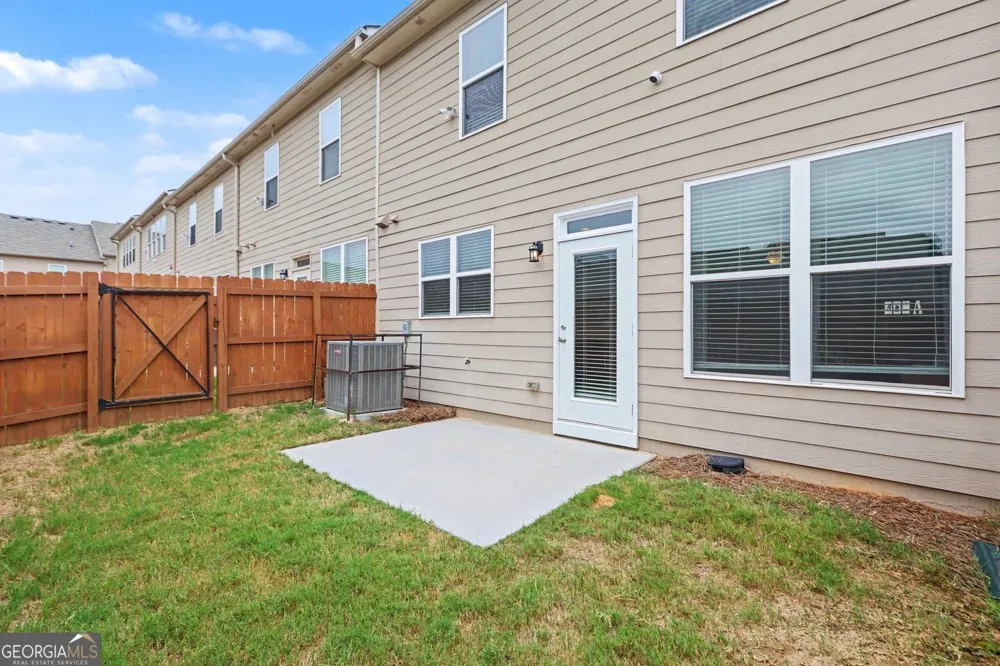 7666 Squire CT Fairburn, GA 30213