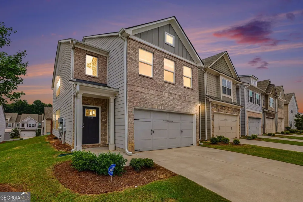 7666 Squire CT Fairburn, GA 30213