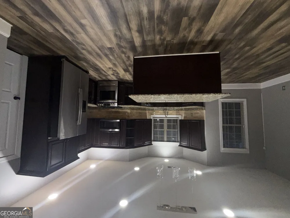 125 Trustin Lake DR Fayetteville, GA 30214