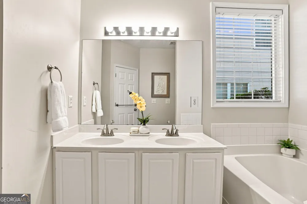 3418 Kensington Parc CIR Avondale Est, GA 30002