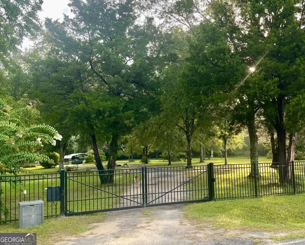 1901 Blackwell ST Waycross, GA 31503