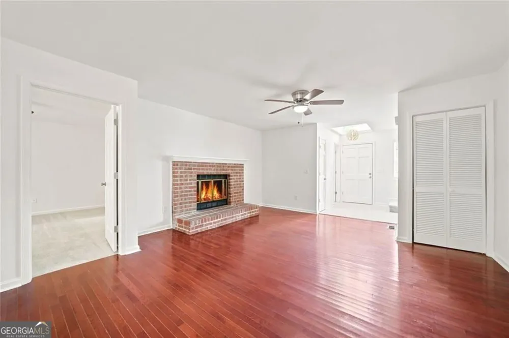 1632 Oakwood CT Marietta, GA 30066
