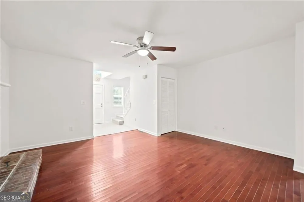 1632 Oakwood CT Marietta, GA 30066