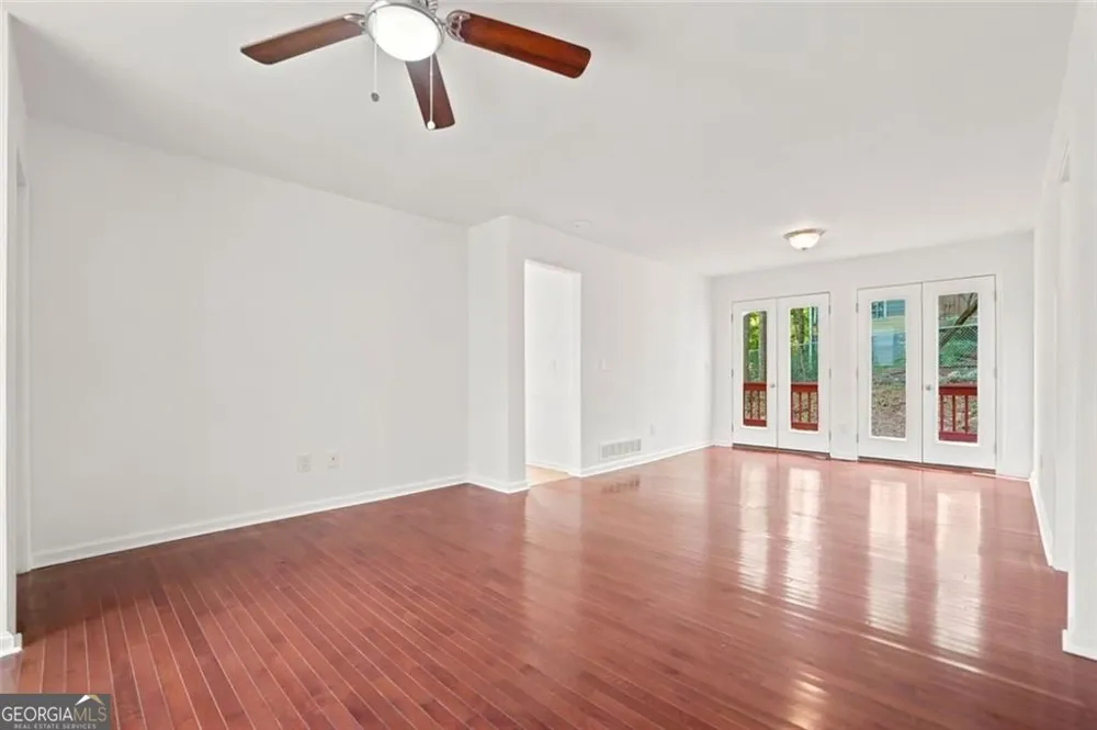 1632 Oakwood CT Marietta, GA 30066