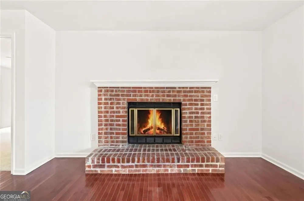 1632 Oakwood CT Marietta, GA 30066