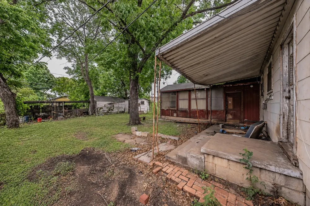 5801 Kilpatrick Avenue Fort Worth, TX 76107