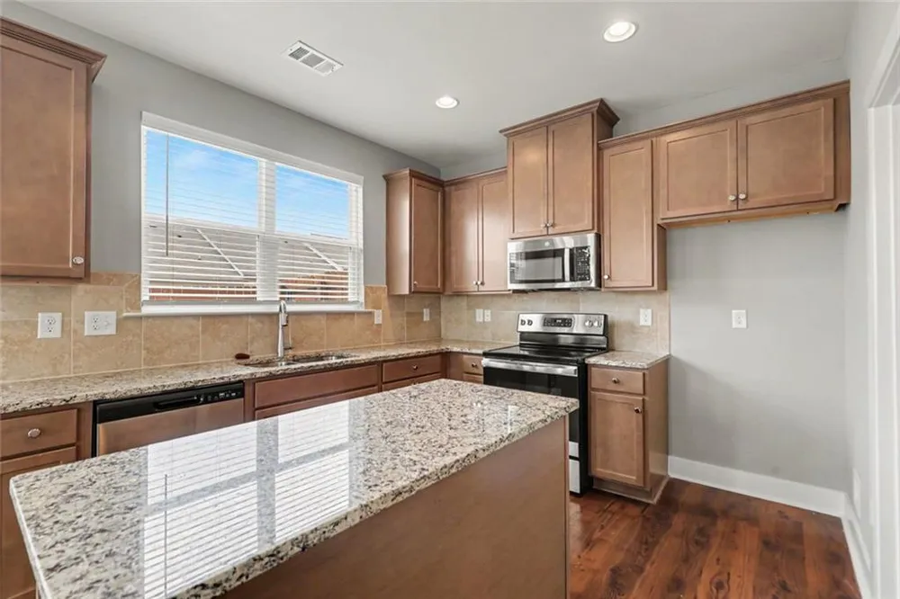 7666 Squire Court Fairburn, GA 30213