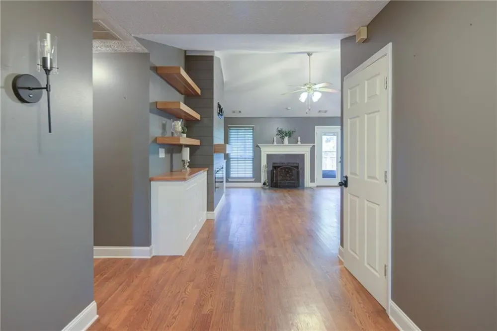 4267 Rivuere PT Gainesville, GA 30507