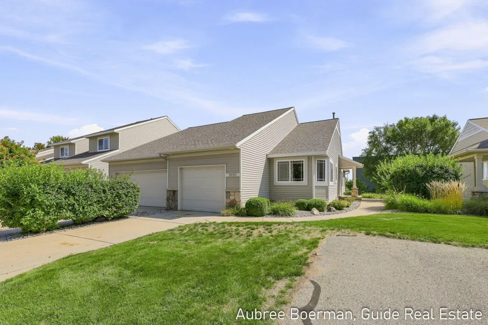 6440 Stoney Creek Court Hudsonville, MI 49426