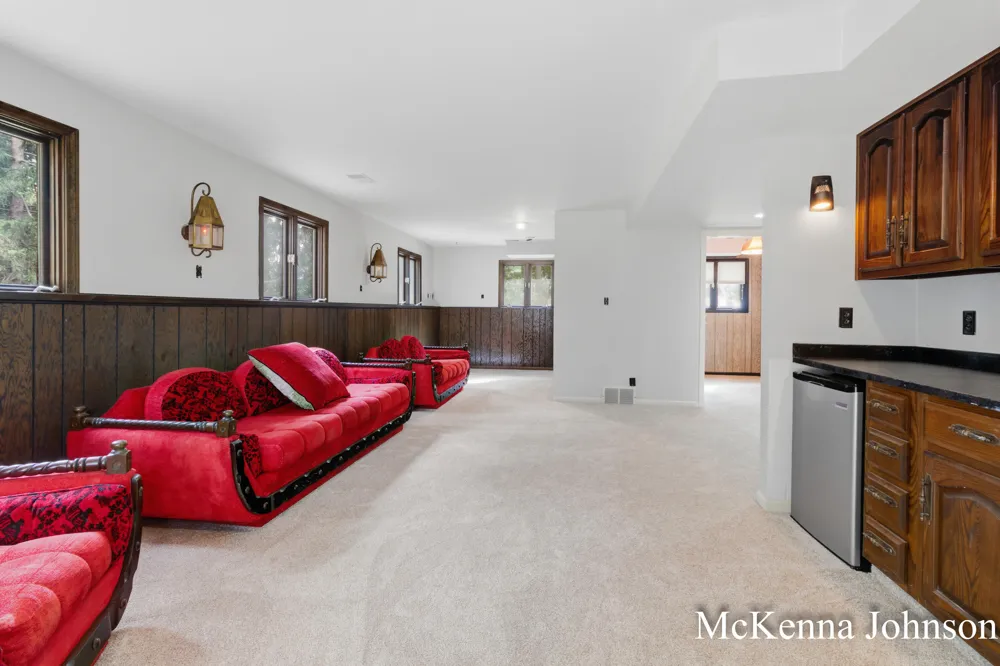 299 Brooks Road Muskegon, MI 49442