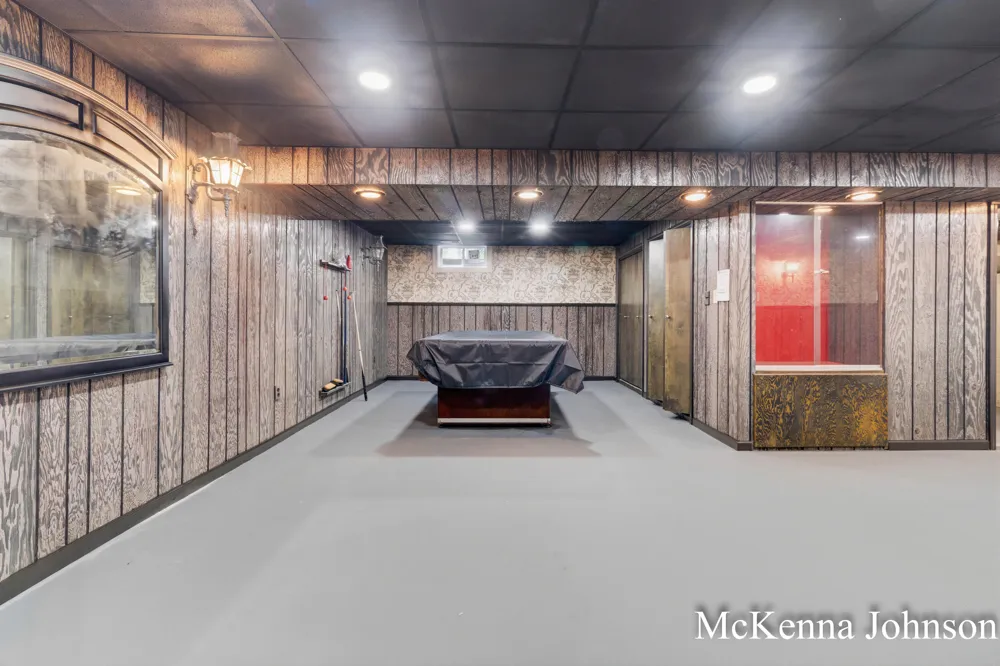 299 Brooks Road Muskegon, MI 49442