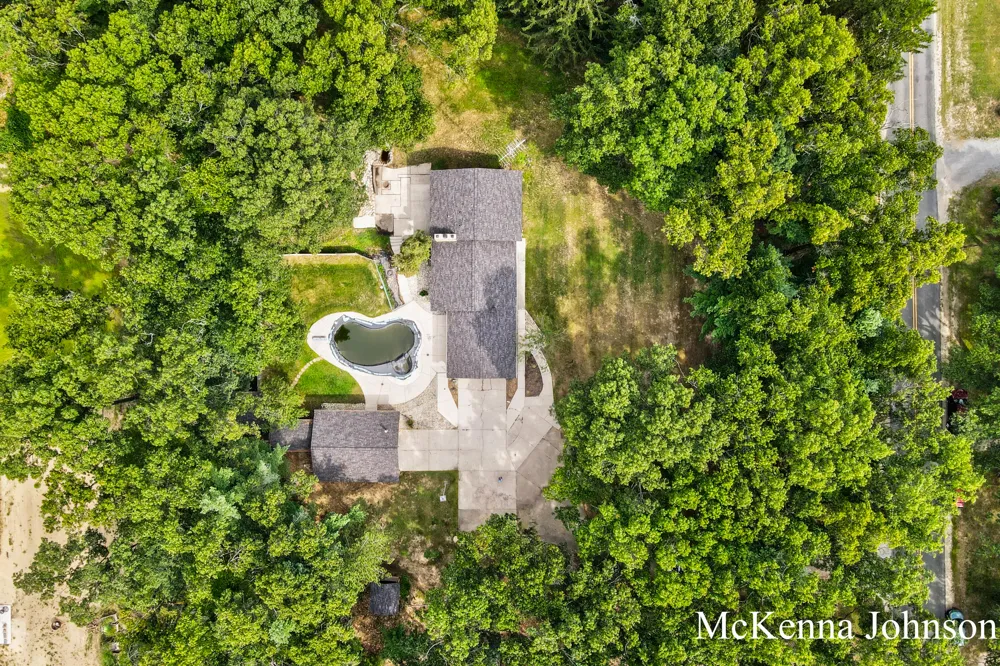 299 Brooks Road Muskegon, MI 49442