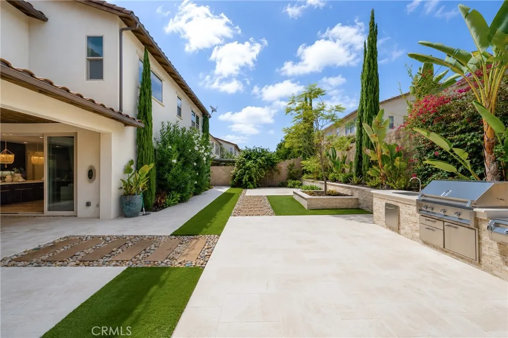 110 Perspective Irvine, CA 92618