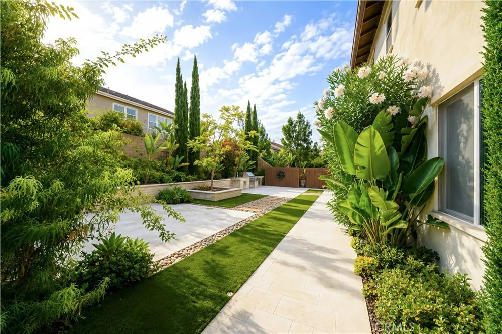110 Perspective Irvine, CA 92618