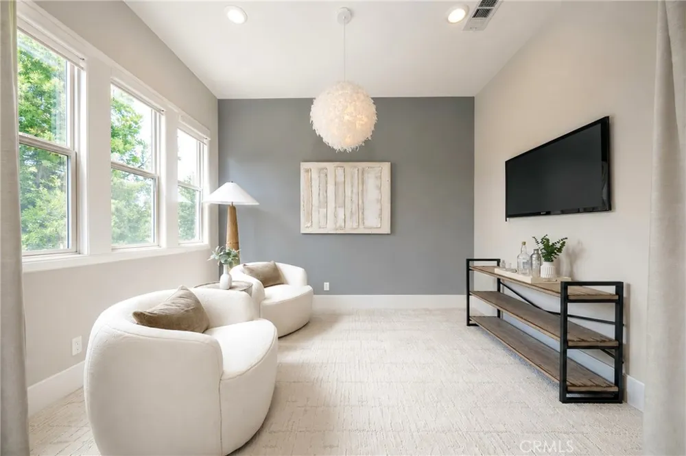 110 Perspective Irvine, CA 92618