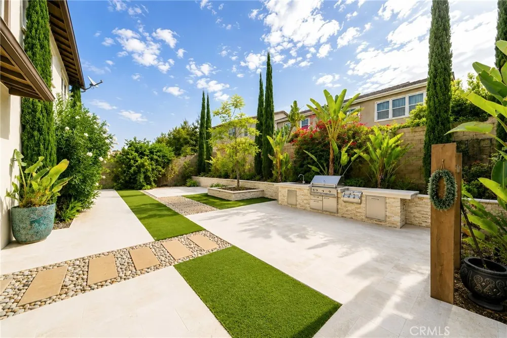 110 Perspective Irvine, CA 92618