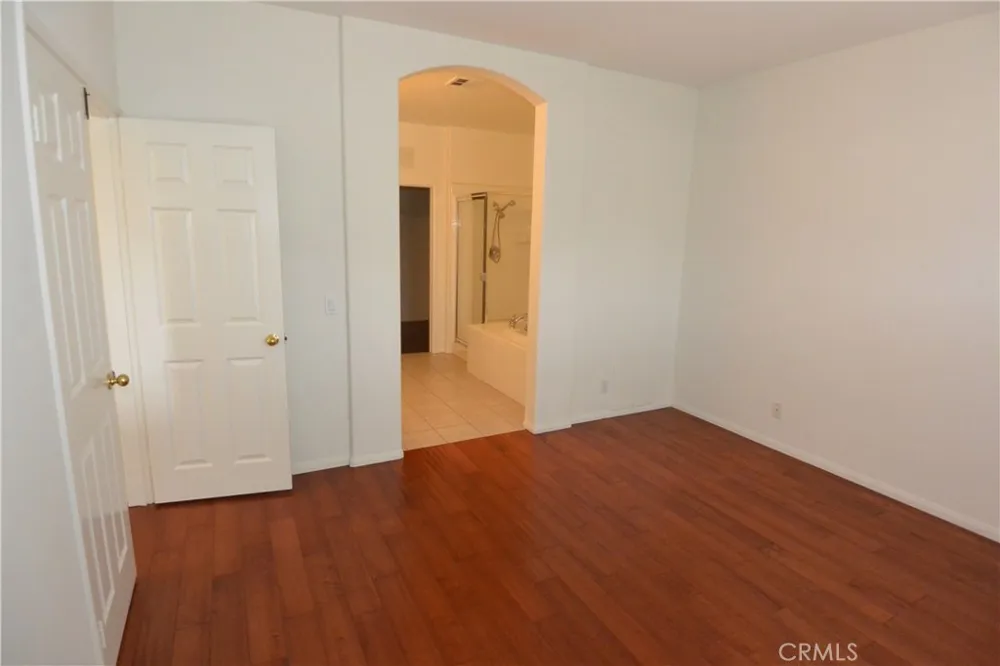 22 Roseville Irvine, CA 92602