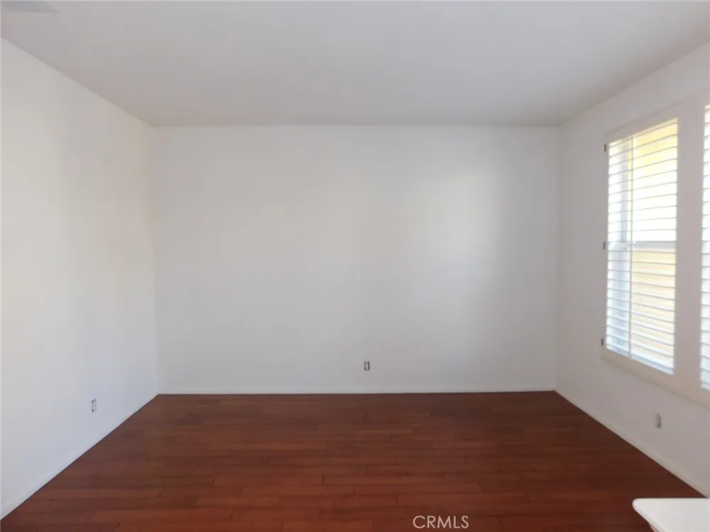 22 Roseville Irvine, CA 92602