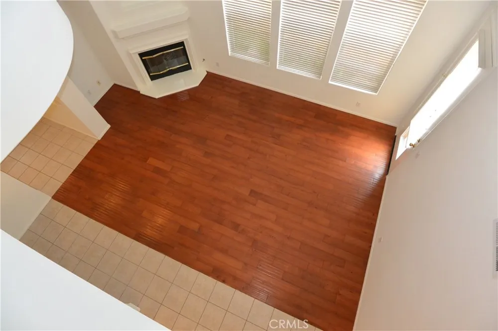 22 Roseville Irvine, CA 92602