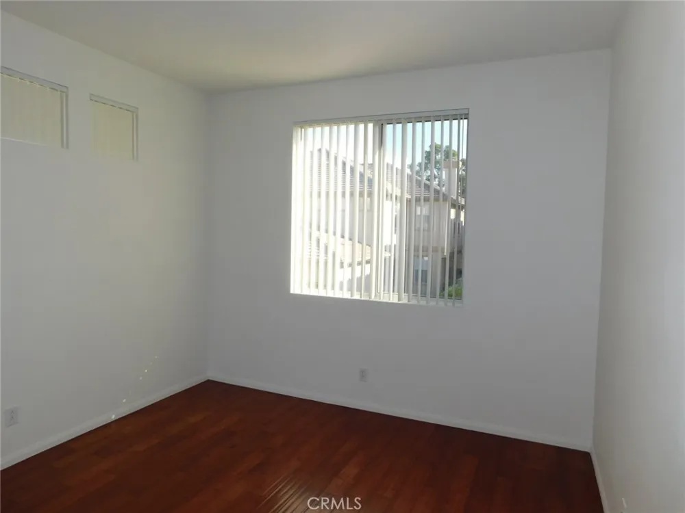 22 Roseville Irvine, CA 92602