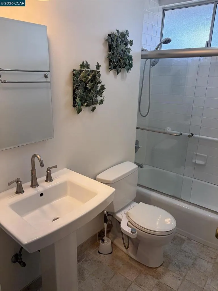 34 Andrew Dr Tiburon, CA 94920
