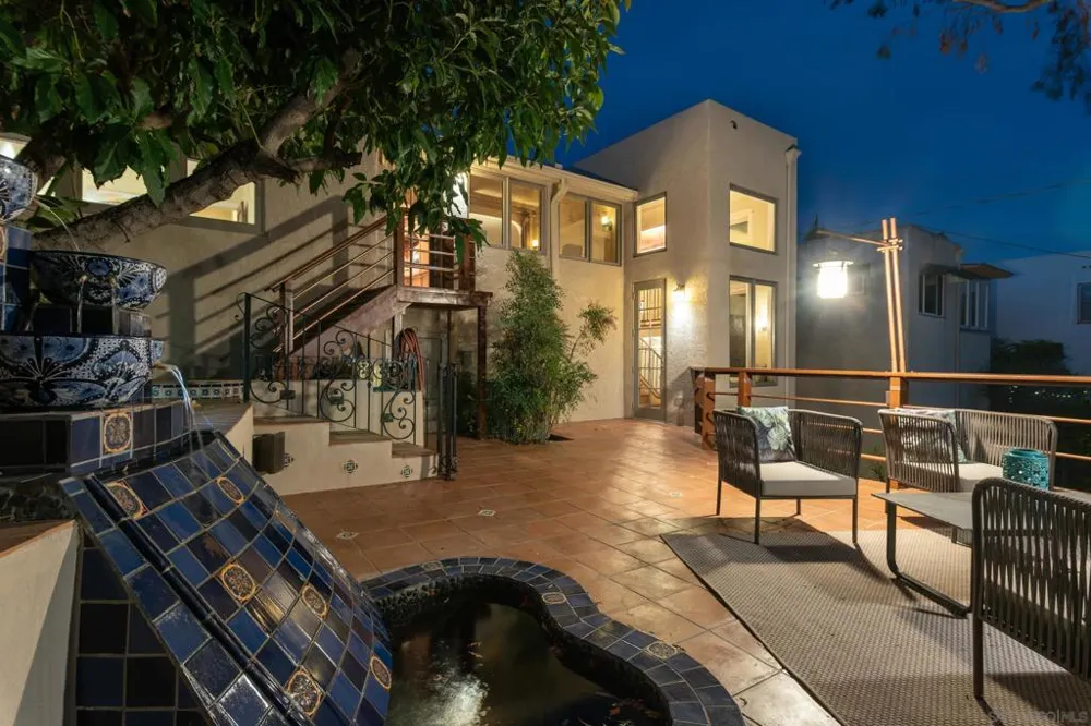 4653 E Talmadge Dr San Diego, CA 92116