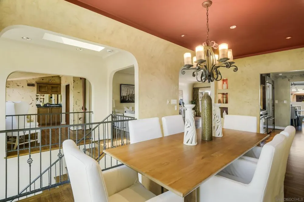 4653 E Talmadge Dr San Diego, CA 92116