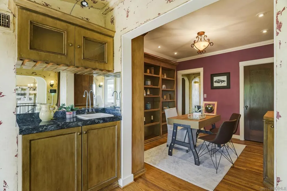 4653 E Talmadge Dr San Diego, CA 92116