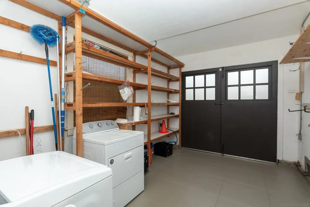 4653 E Talmadge Dr San Diego, CA 92116