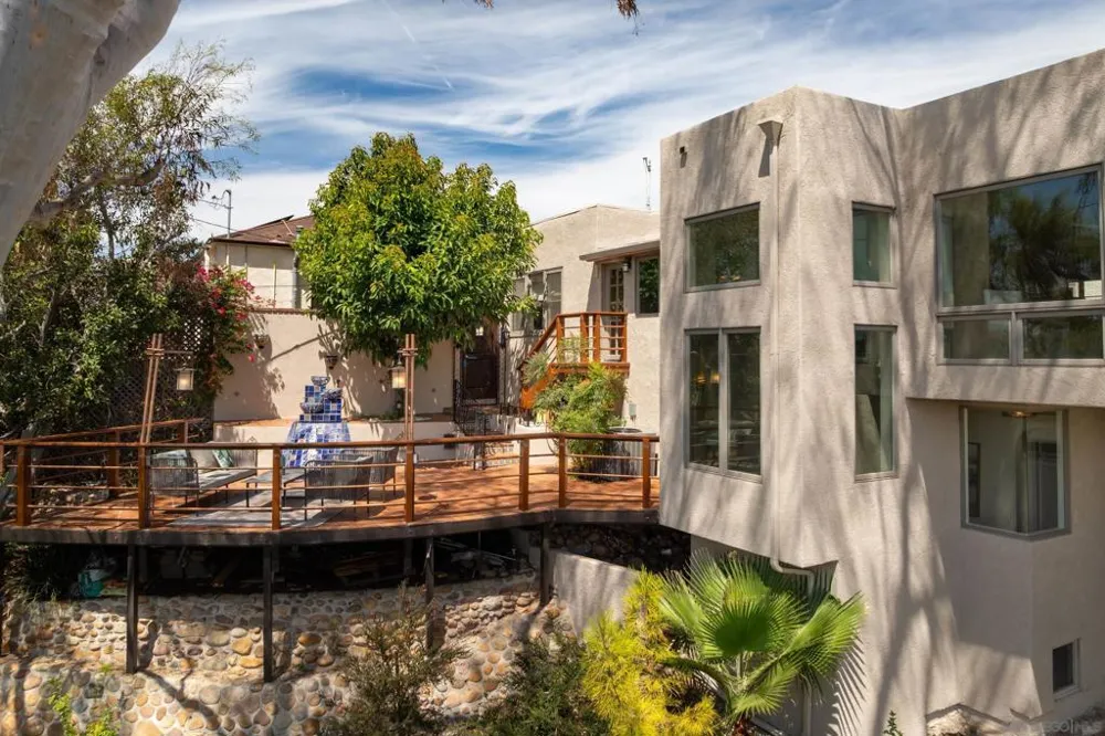 4653 E Talmadge Dr San Diego, CA 92116