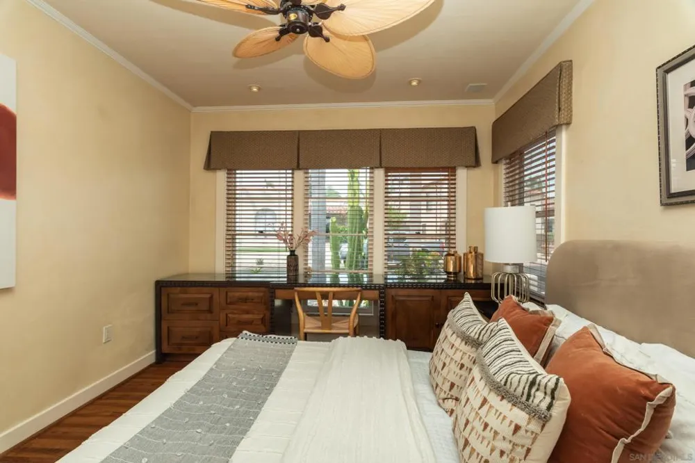 4653 E Talmadge Dr San Diego, CA 92116