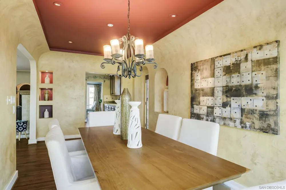 4653 E Talmadge Dr San Diego, CA 92116
