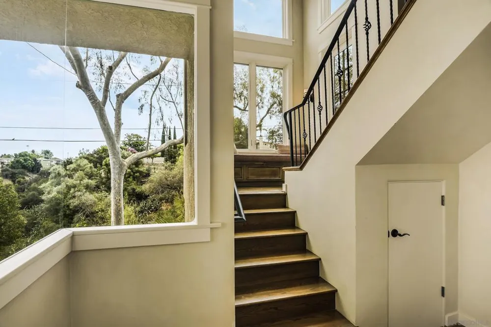 4653 E Talmadge Dr San Diego, CA 92116