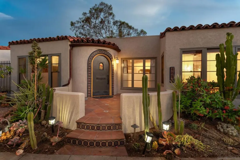 4653 E Talmadge Dr San Diego, CA 92116