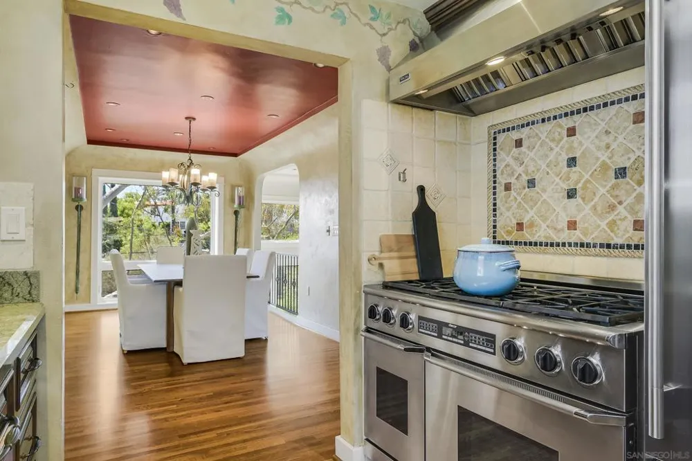 4653 E Talmadge Dr San Diego, CA 92116